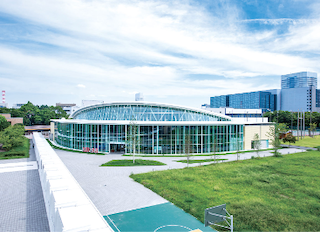 神田外語大学様